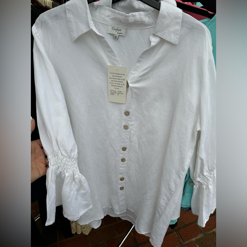 Toofan white button up top